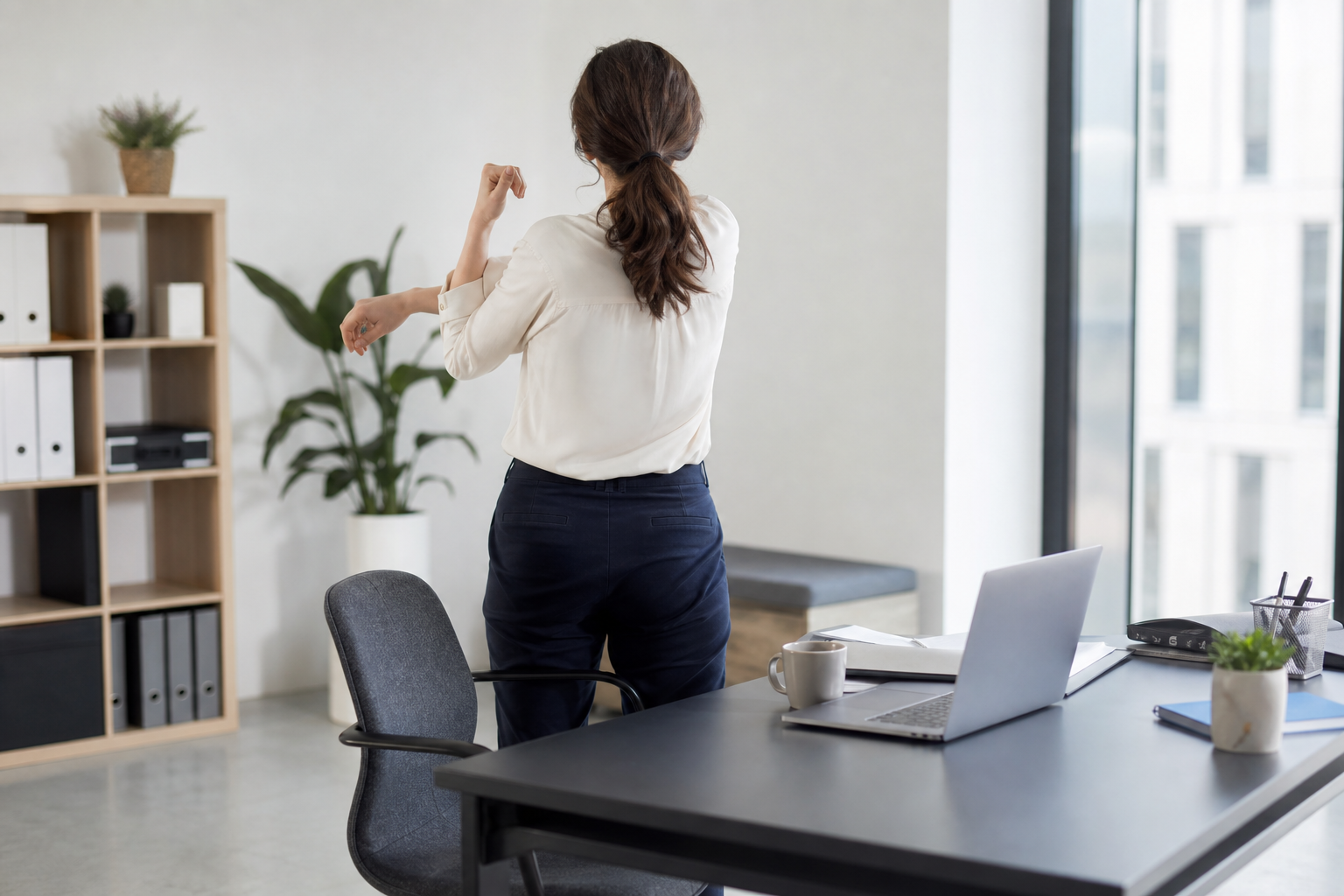 Routine de pause active au bureau : la méthode simple en 3 temps pour bouger sans bouleverser sa journée