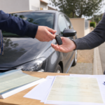 Vendre ou donner sa voiture : quelles démarches administratives faire avant de remettre les clés ?