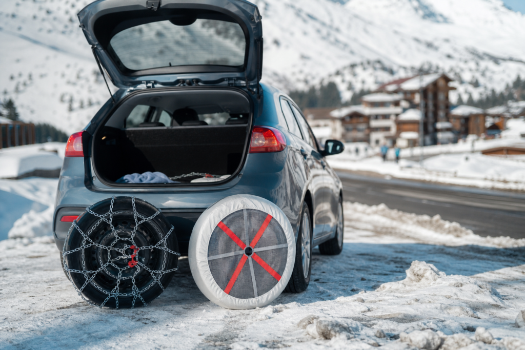 Chaînes neige ou chaussettes pour sa voiture : comment choisir selon vos trajets d’hiver — illustration 1