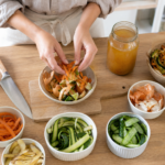 Comment utiliser les épluchures de légumes en cuisine anti-gaspi : 10 idées simples, sûres et vraiment utiles